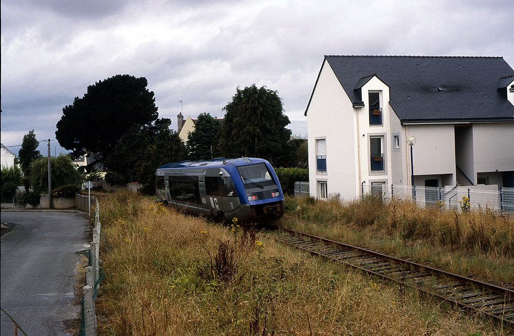 https://www.eisenbahnfotograf.de/datei/August 2002/4020313 SNCF 73583 St. Pol 16.8.2002.jpg